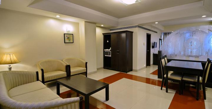 Ambience Executive Hotel Pimpri-Chinchwad Exterior foto