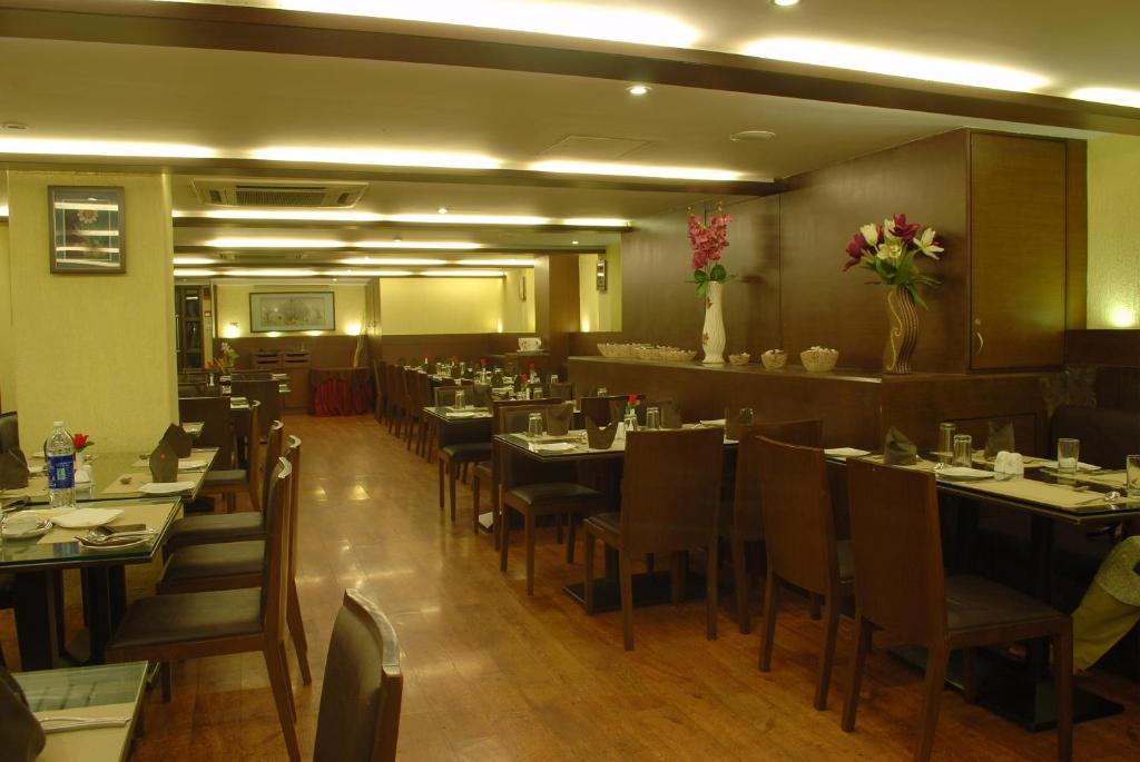 Ambience Executive Hotel Pimpri-Chinchwad Restaurante foto