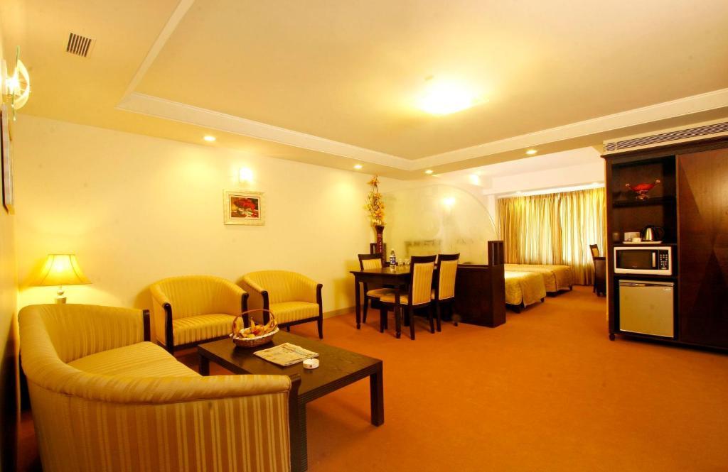 Ambience Executive Hotel Pimpri-Chinchwad Quarto foto